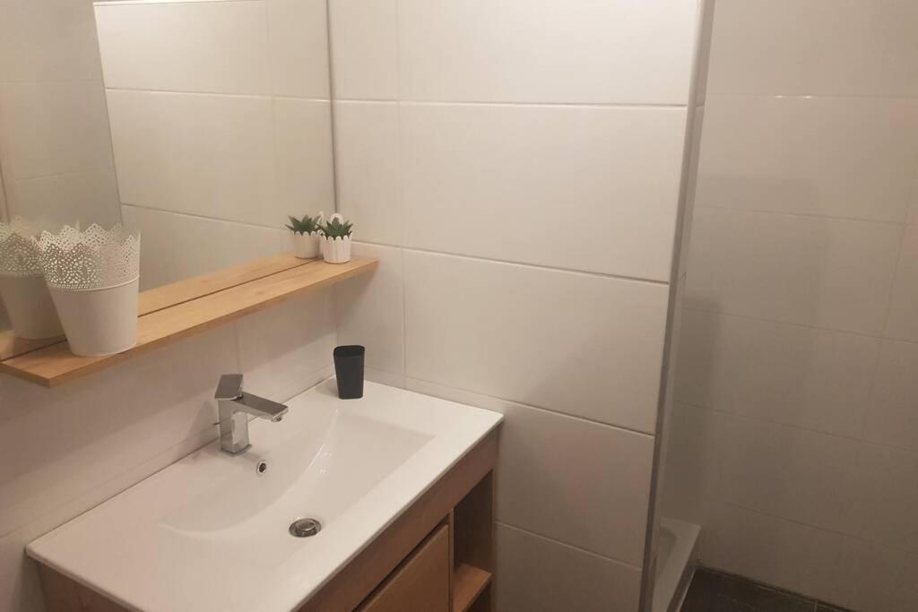 Appartement petite maison au calme à Macey  Extérieur photo