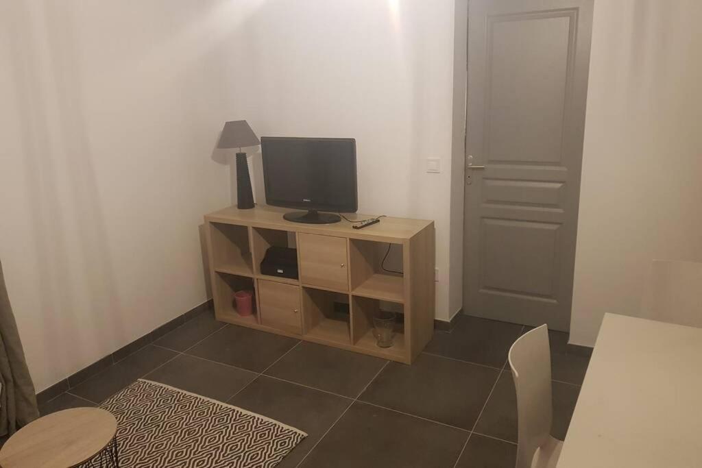 Appartement petite maison au calme à Macey  Extérieur photo